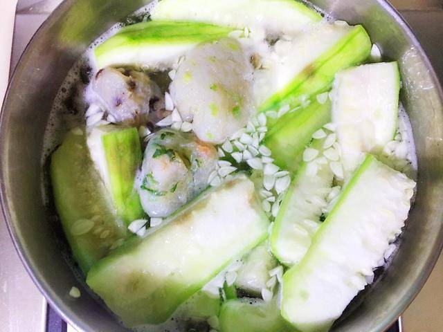 夏日爽口佳肴，凉拌缸豆腐竹，清热解暑又营养