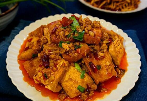 豆腐肉碎泡饭，家常美食的温馨滋味