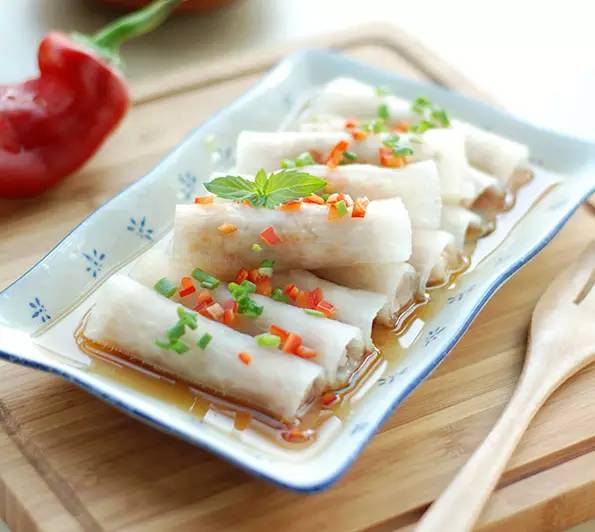 白萝卜豆腐卷馅，家常美食的健康秘密