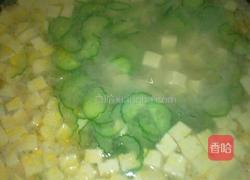 黄瓜鸡豆腐蛋汤，营养美味，简单易学的家常汤品