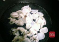 韭菜墨鱼豆腐汤的做法