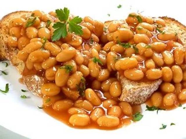 大豆腐炖黄豆，家常美食的健康秘密