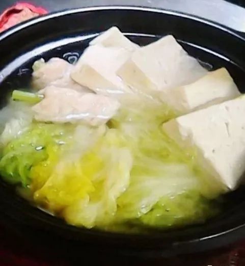 灯笼豆腐煮白菜，一道温暖的养生佳肴