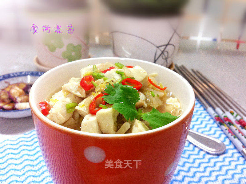 家常美食新体验，爽口酸辣豆腐的制作秘诀
