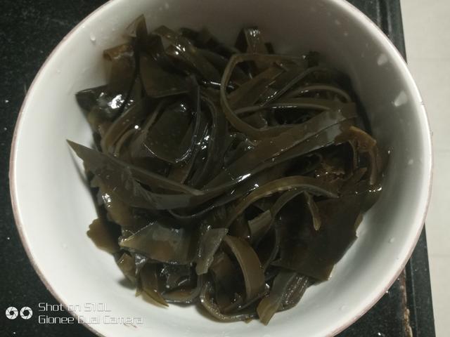 卤豆腐串海带的家常做法