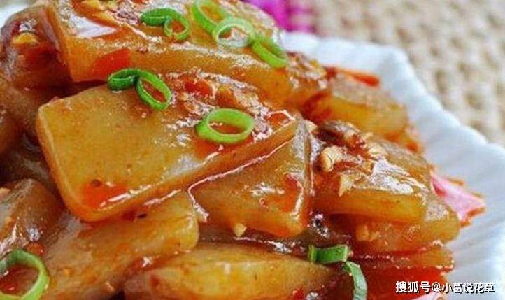 笋干豆腐烧鸡肉，传统美食的现代魅力