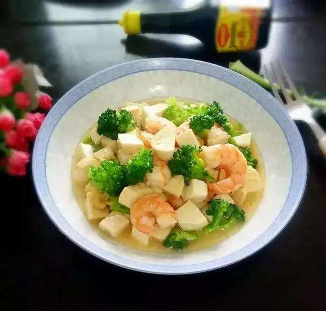 虾仁石磨豆腐，鲜美口感与健康益处的完美融合