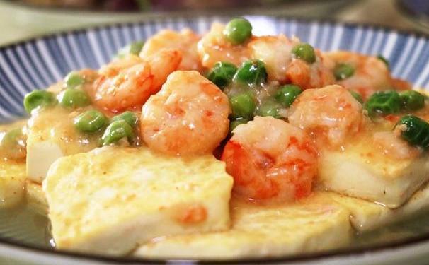 家常美食新做法——炸辣椒豆腐盒的美味与技巧