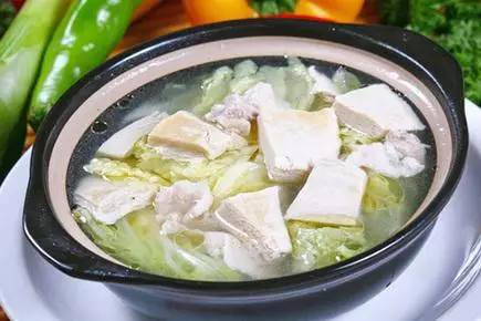 排骨香茹炖豆腐汤的做法