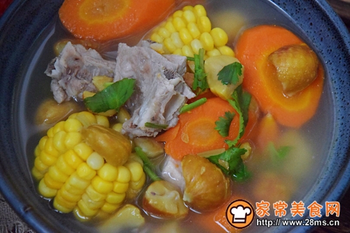 干板栗排骨炖汤的做法