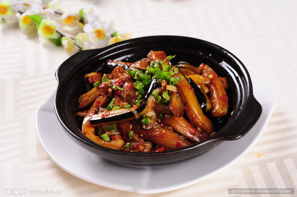 豆腐肉末茄子煲，家常美食的温馨诱惑