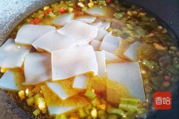 魔芋豆腐鹌鹑蛋，低脂美味，健康养生新选择