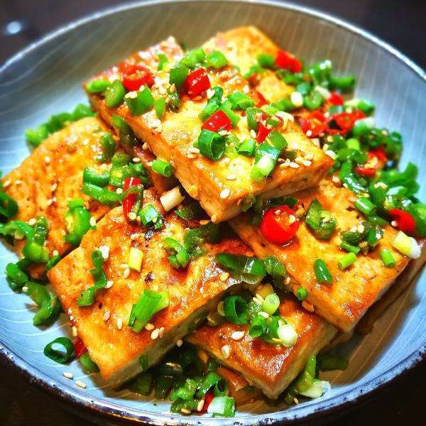 豆腐晒干加辣椒，家常美食的独特魅力
