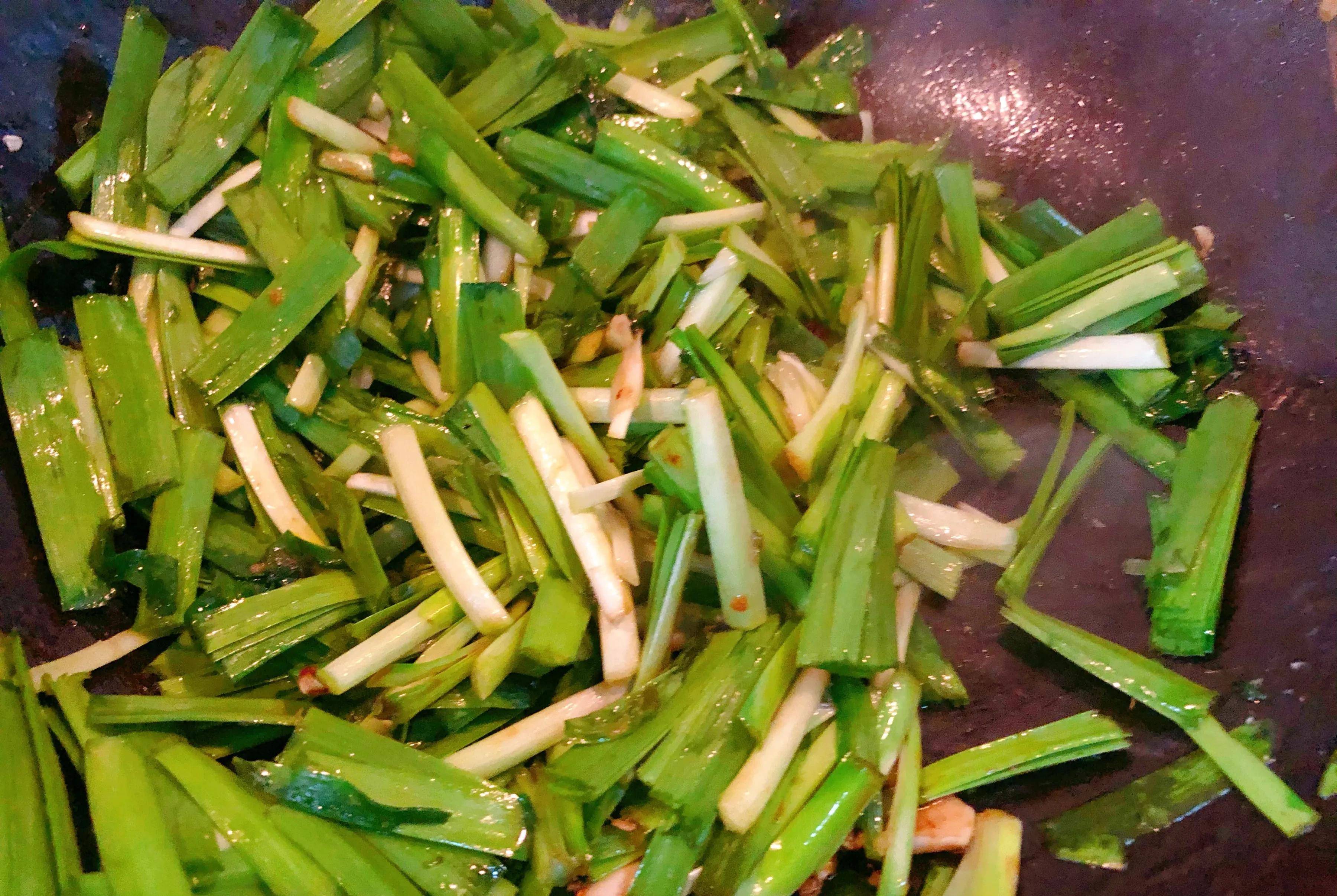 韭菜炒鸡蛋，家常美味，营养满分