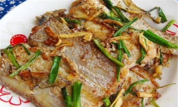 刀鱼趴白菜，鲜美组合，营养满分的家常美食