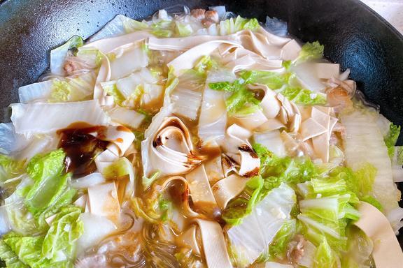 牛肉豆腐煲粉丝，浓郁鲜香，暖胃佳品