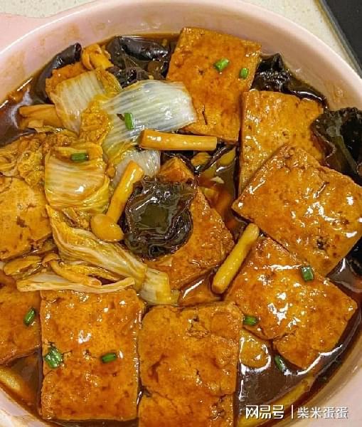 五色养生，白菜木耳豆腐蘑菇的鲜美邂逅
