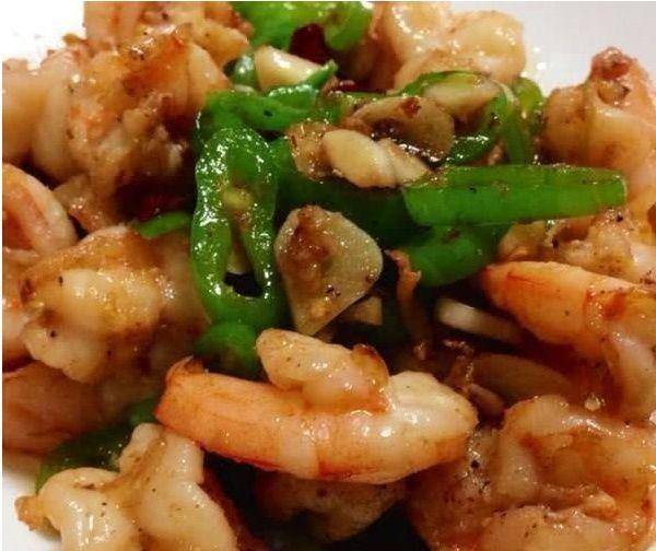青椒豆腐洋葱的美食之旅，清爽营养，家常美食新体验