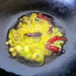 陕北炒洋芋擦擦的做法