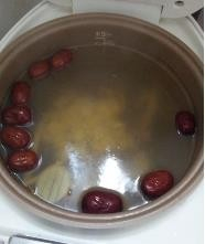 猪心炖榴莲汤的做法