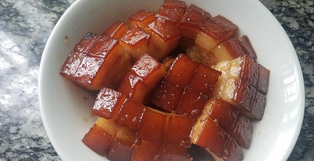 家常美食的魅力，宫爆猪肉丁的制作详解