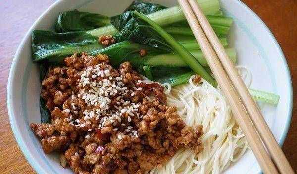 奶豆腐条的魅力，制作简单，营养丰富的美味佳肴