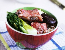 排骨煲仔饭电饭锅的做法