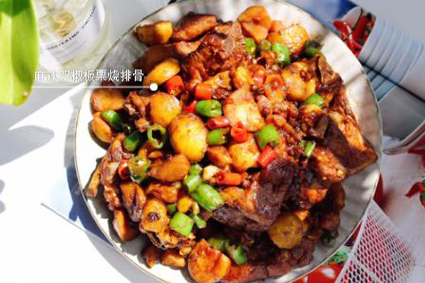 高压锅排骨栗子的做法