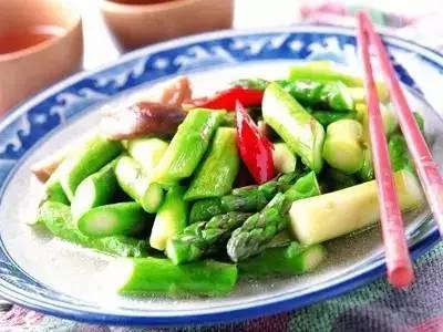 五花肉豆腐炒青菜，家常美食的鲜美秘诀