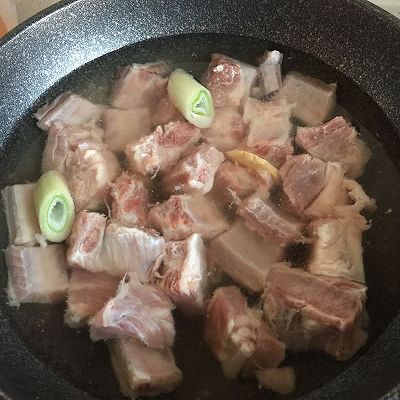 小白菜排骨汤的家常做法