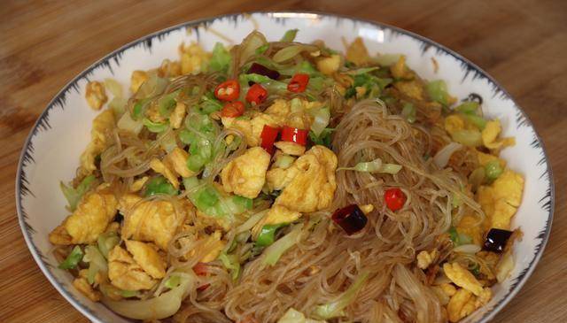 肉馅粉丝蒸豆腐，家常美食的魅力展现