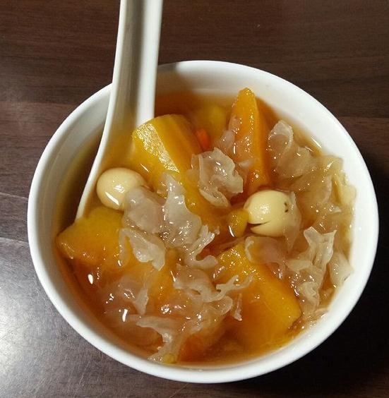 银耳炖木瓜汤的做法