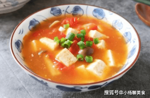 暖胃佳品，白豆腐番茄肉汤的滋补之道