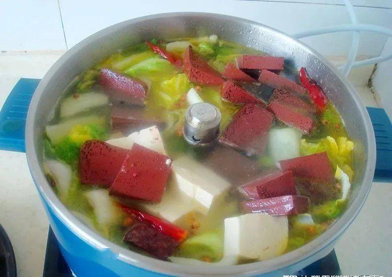 血豆腐煮白菜的做法