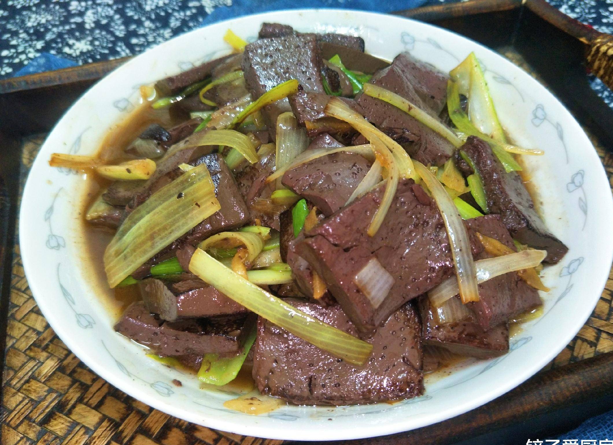 永城羊血豆腐，传统美食的魅力与家常做法解析
