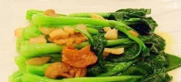 家常美食的魅力，白豆腐炒油渣的醇香与营养解析