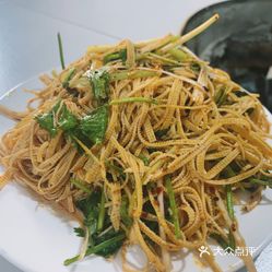 凉拌干豆腐丝牛筋，美味与营养的双重享受