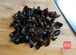 番茄腊肉木耳汤的做法
