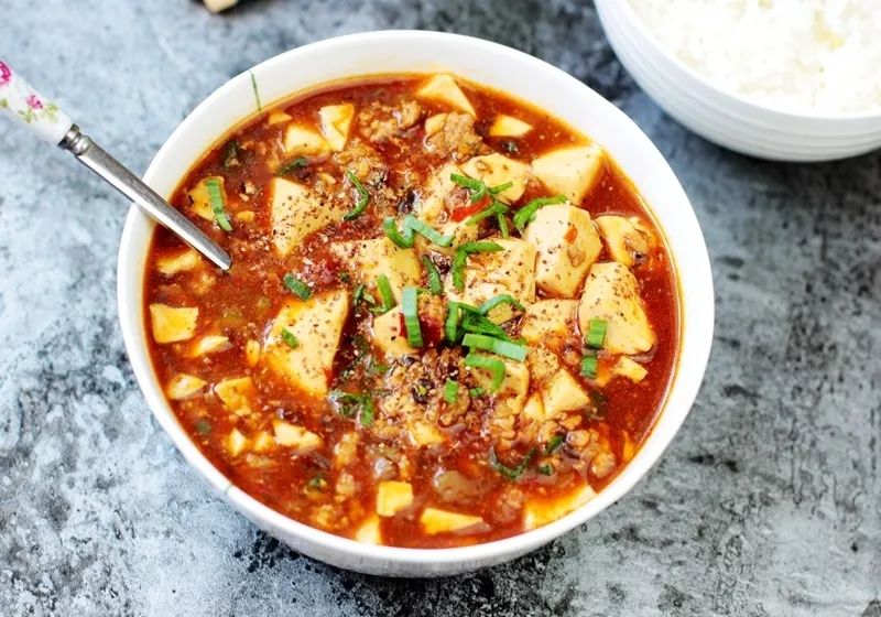 黔厨豆腐，贵州传统美食的魅力与家常做法解析