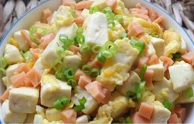 豆腐炒金耳，一道美味养生家常菜的制作秘诀