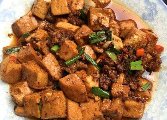 盐卤豆腐炒羊肉，滋味独特的美味佳肴