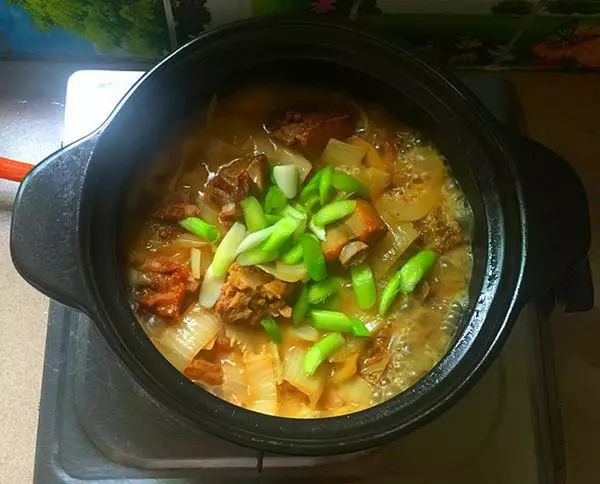 酸菜排骨牛腩的做法窍门