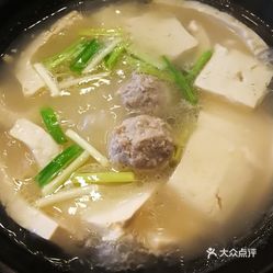 冻豆腐砂锅汤，冬日里的温暖滋味