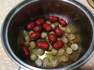 煲汤桂圆龙眼的做法