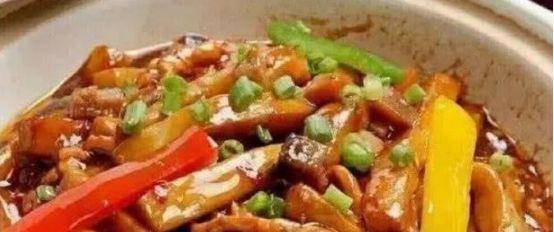 红烧排骨尖椒鸡爪的做法