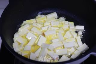 解馋零食新选择，豆腐的美味与营养食谱