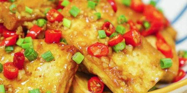干锅肉丝豆腐，家常美食的别样风味
