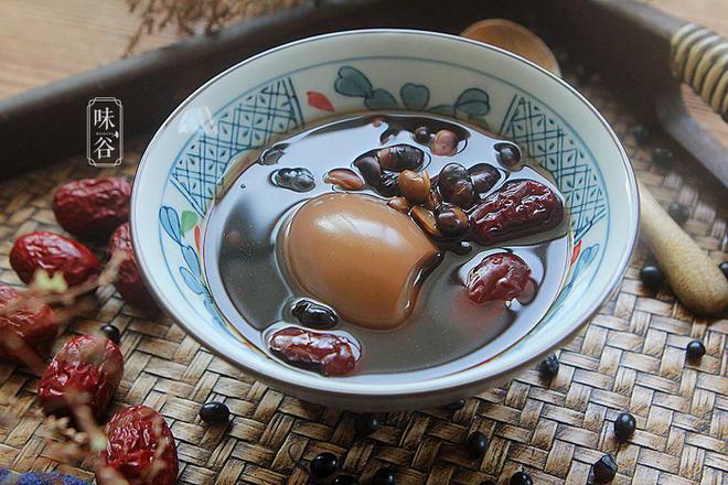黑豆鸡蛋红糖水做法