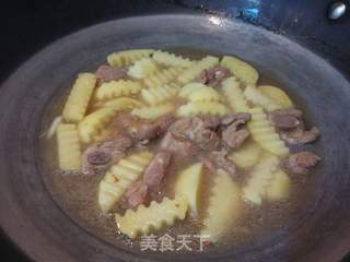 草鱼的做法土豆烧排骨