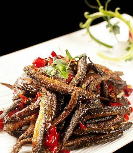 嫩豆腐烧泥鳅，家常美食中的鲜美邂逅